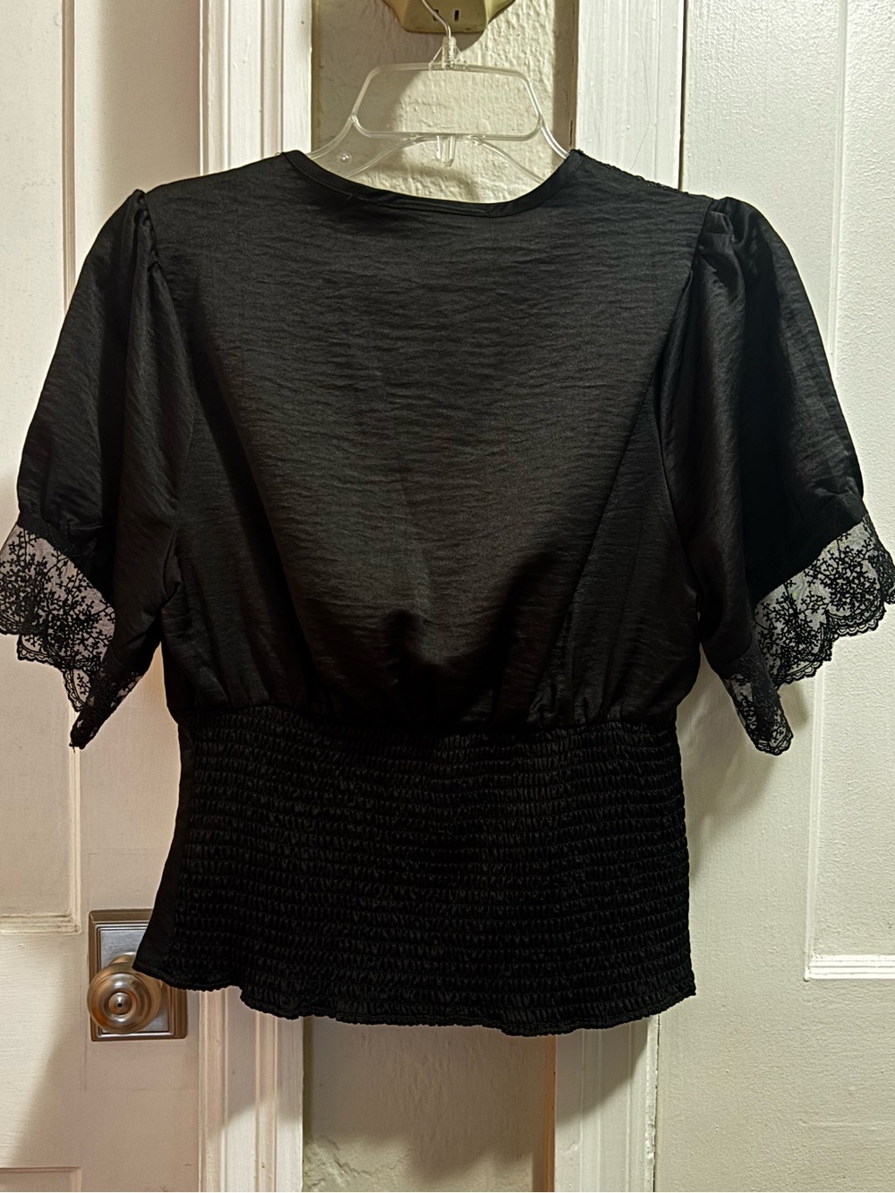 Heavy Red Gothic crop blouse - Picture 3 of 3